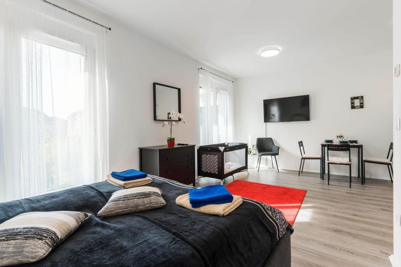 New Blue Danube Apartment With Balcony And Parking Budapest Eksteriør bilde