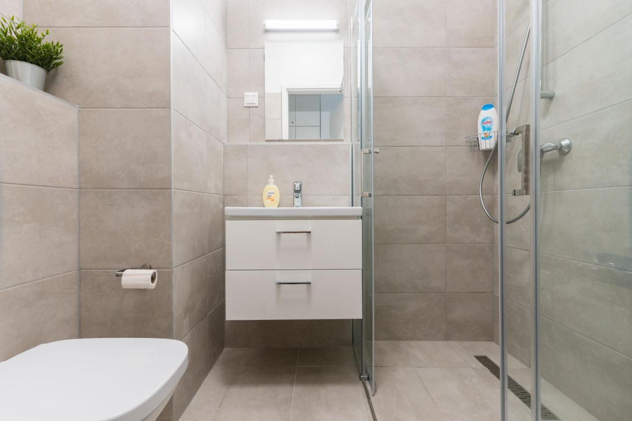 New Blue Danube Apartment With Balcony And Parking Budapest Eksteriør bilde