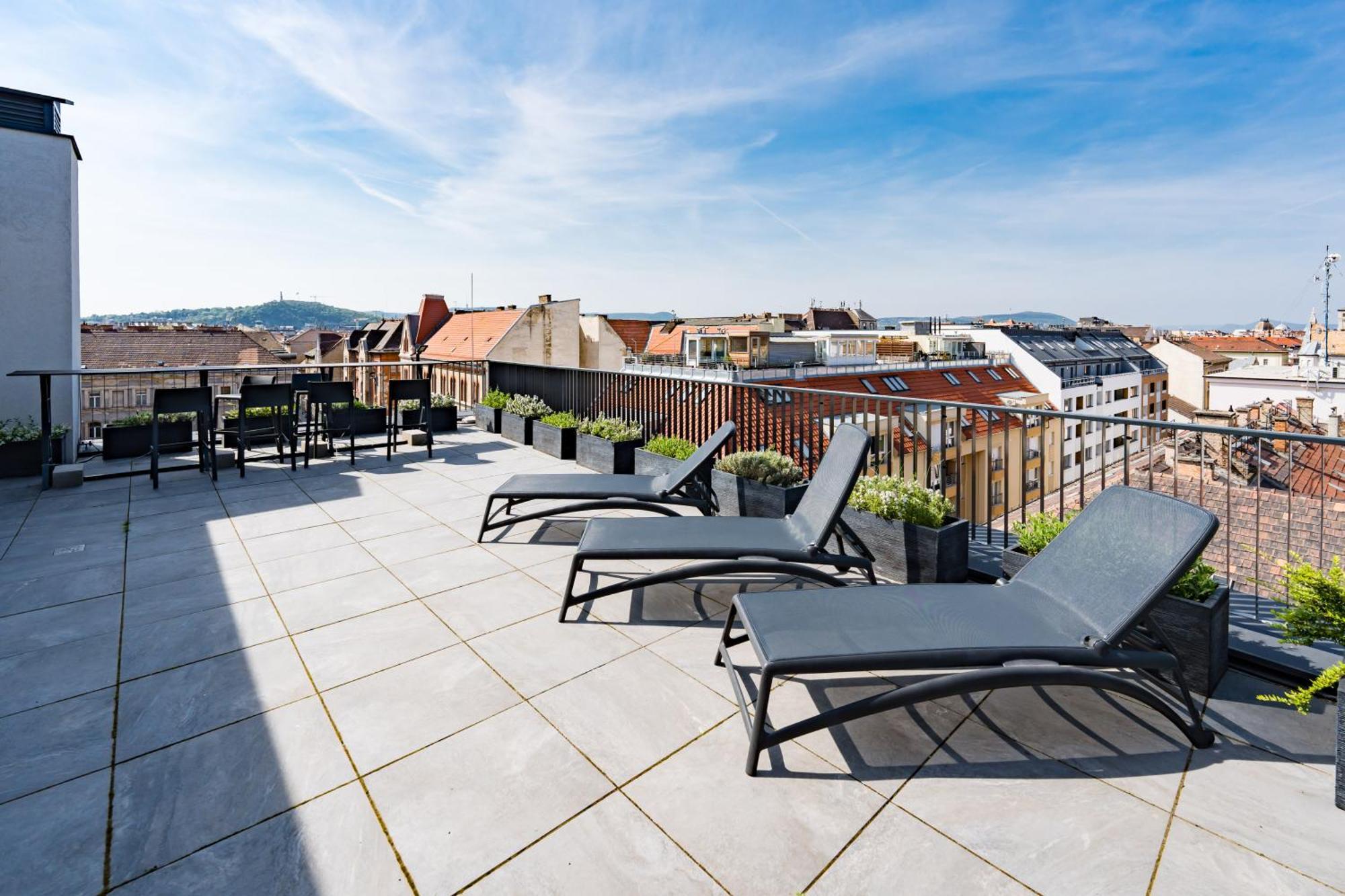 New Blue Danube Apartment With Balcony And Parking Budapest Eksteriør bilde